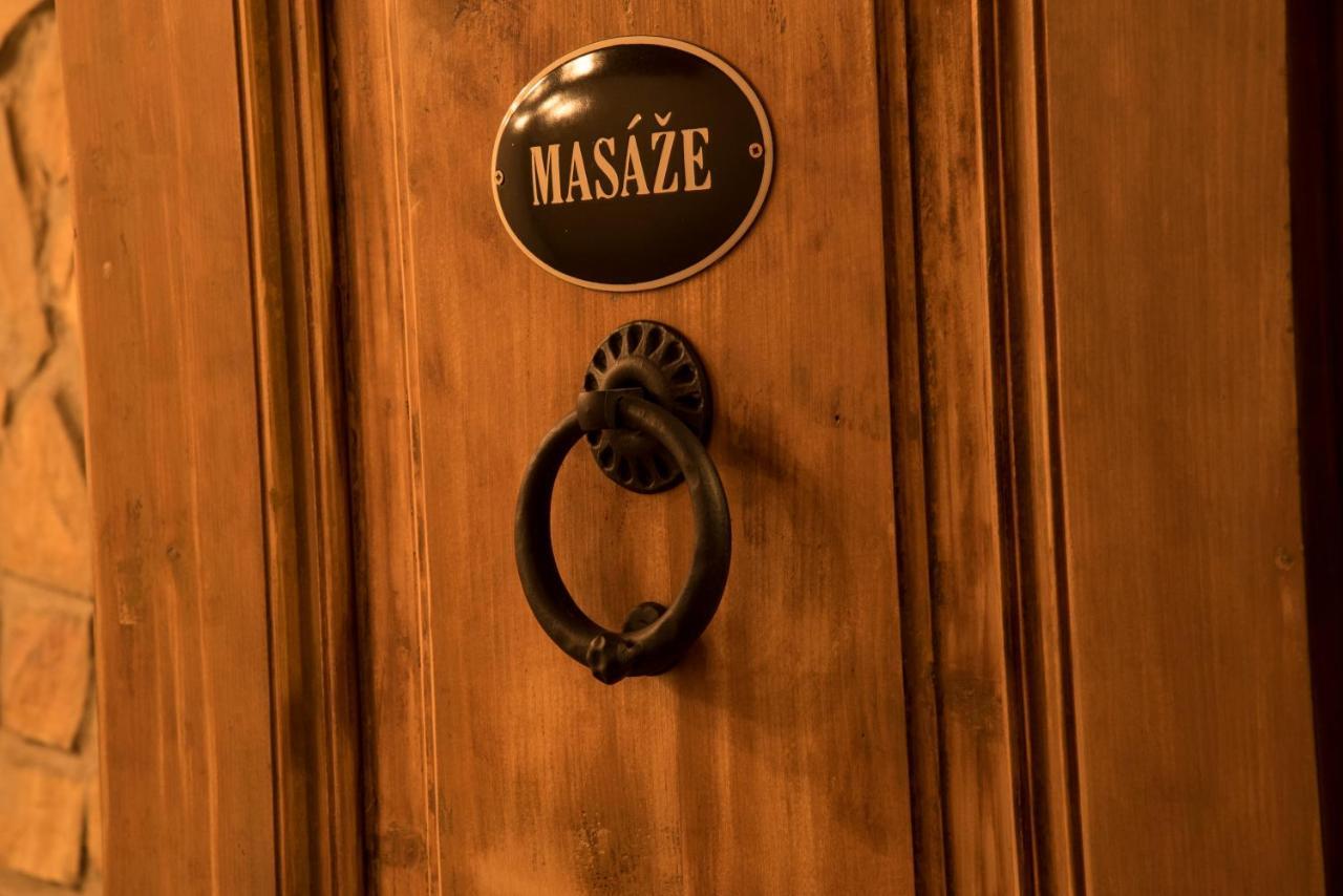Hotel Na Baste Jablonec nad Nisou Buitenkant foto